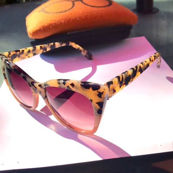 Sunglasses. Aldo - Picture 2 of 6